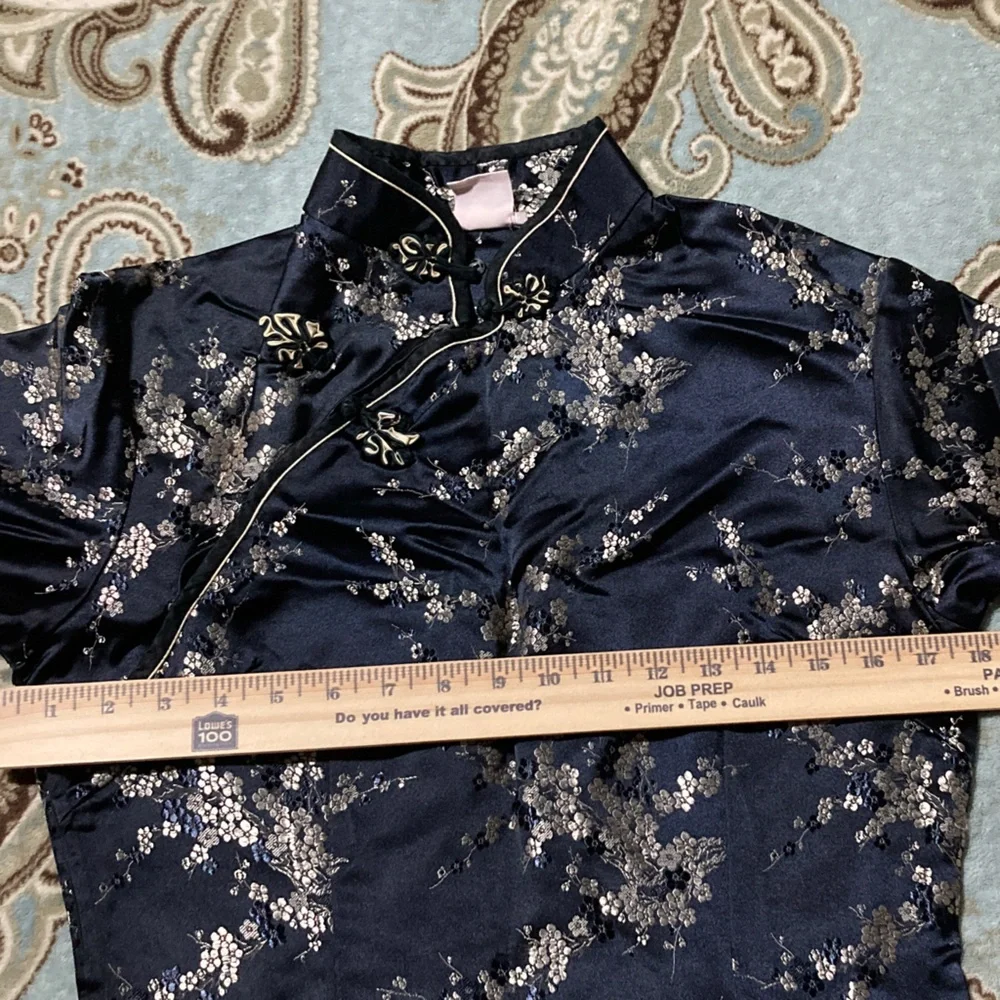 Elegant Black and Gold Floral Midi Dress - Picture 9 of 11